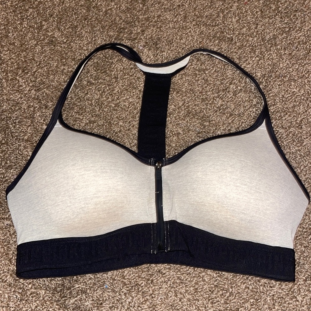 VS Sports Bra